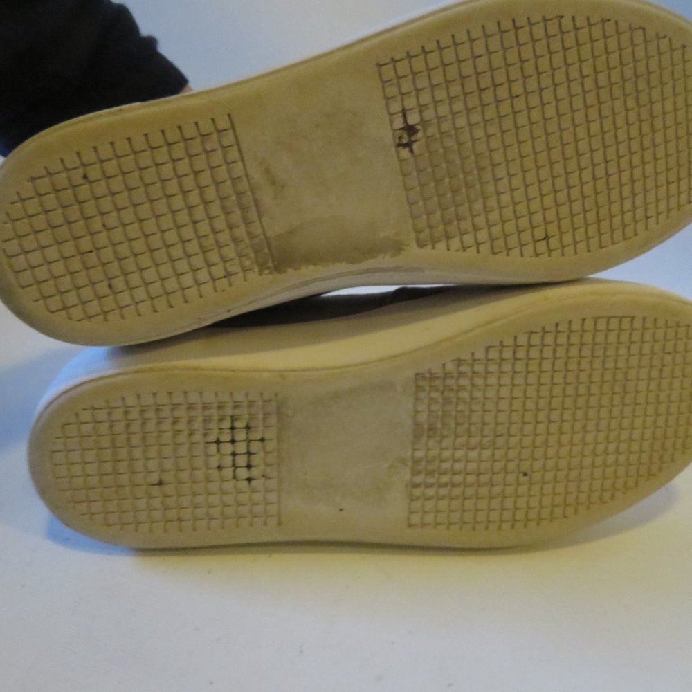 STEVE MADDEN GREY SUEDE SNEAKERS SZ 6.5* - Picture 5 of 6